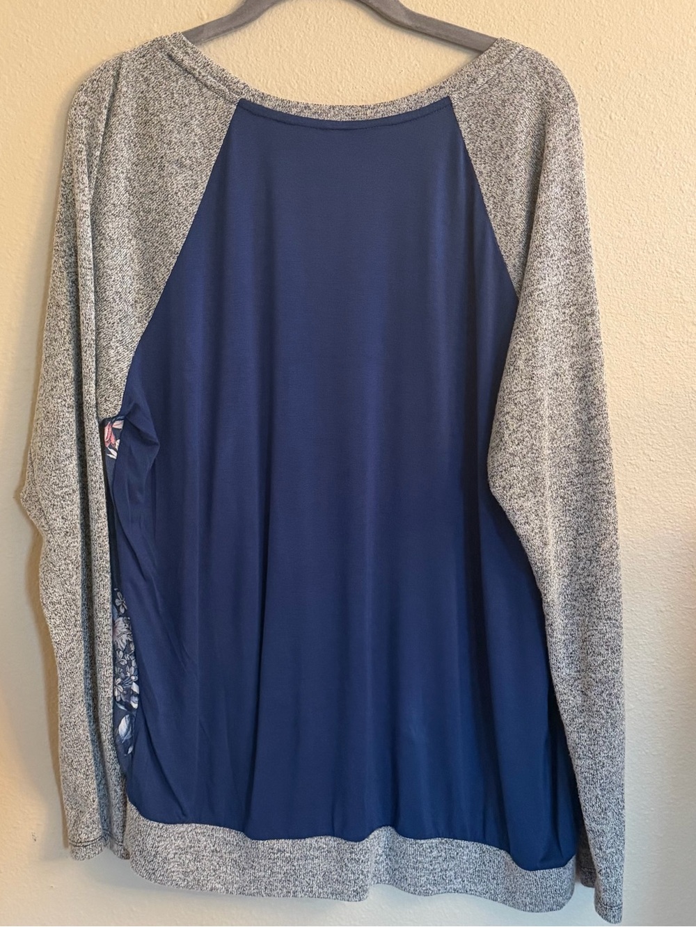 Kut from the Kloth Navy Floral Crewneck with Gray Raglan Sleeves - Picture 4 of 9